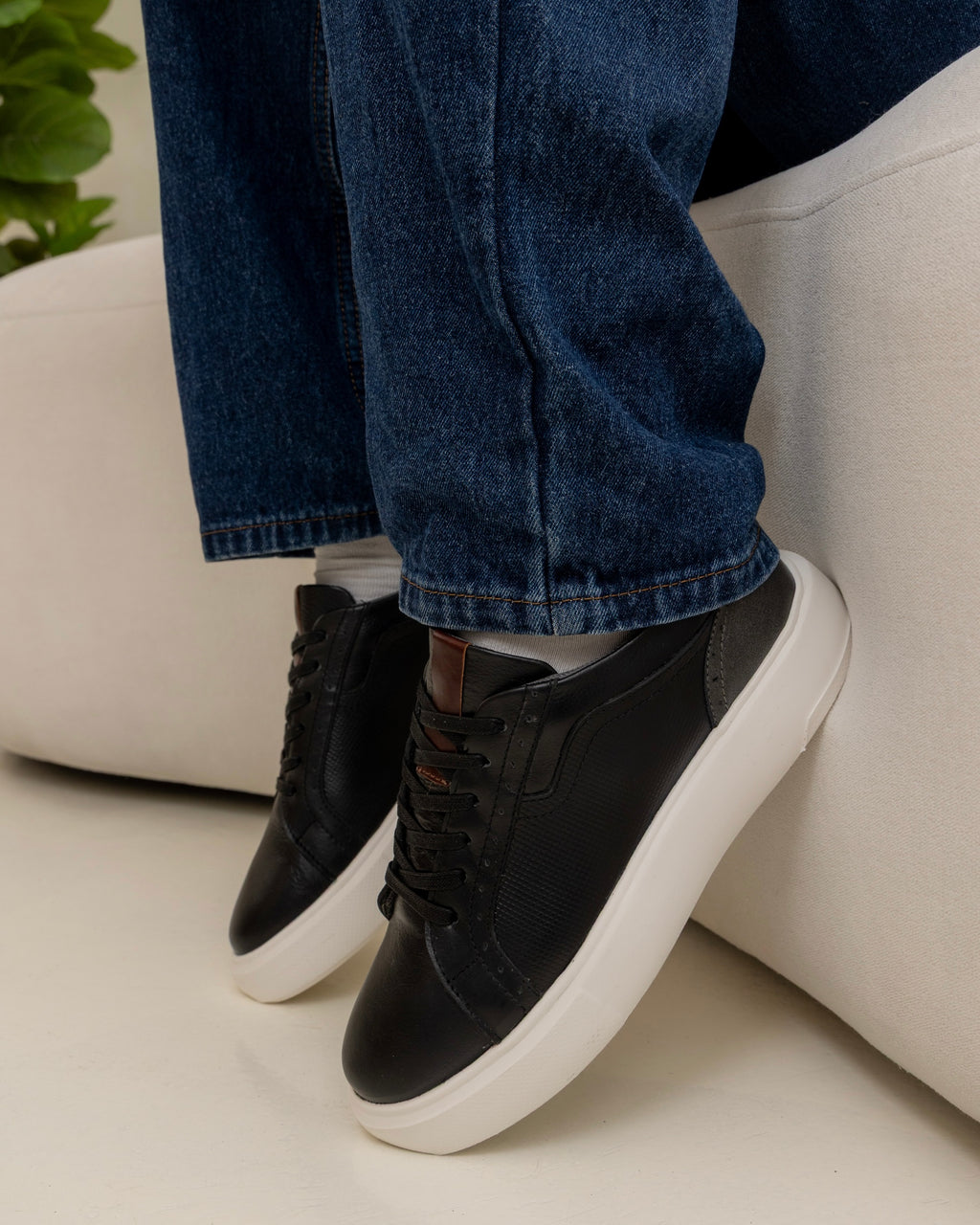 Split Negro Suela Blanca - Tenis en cuero
