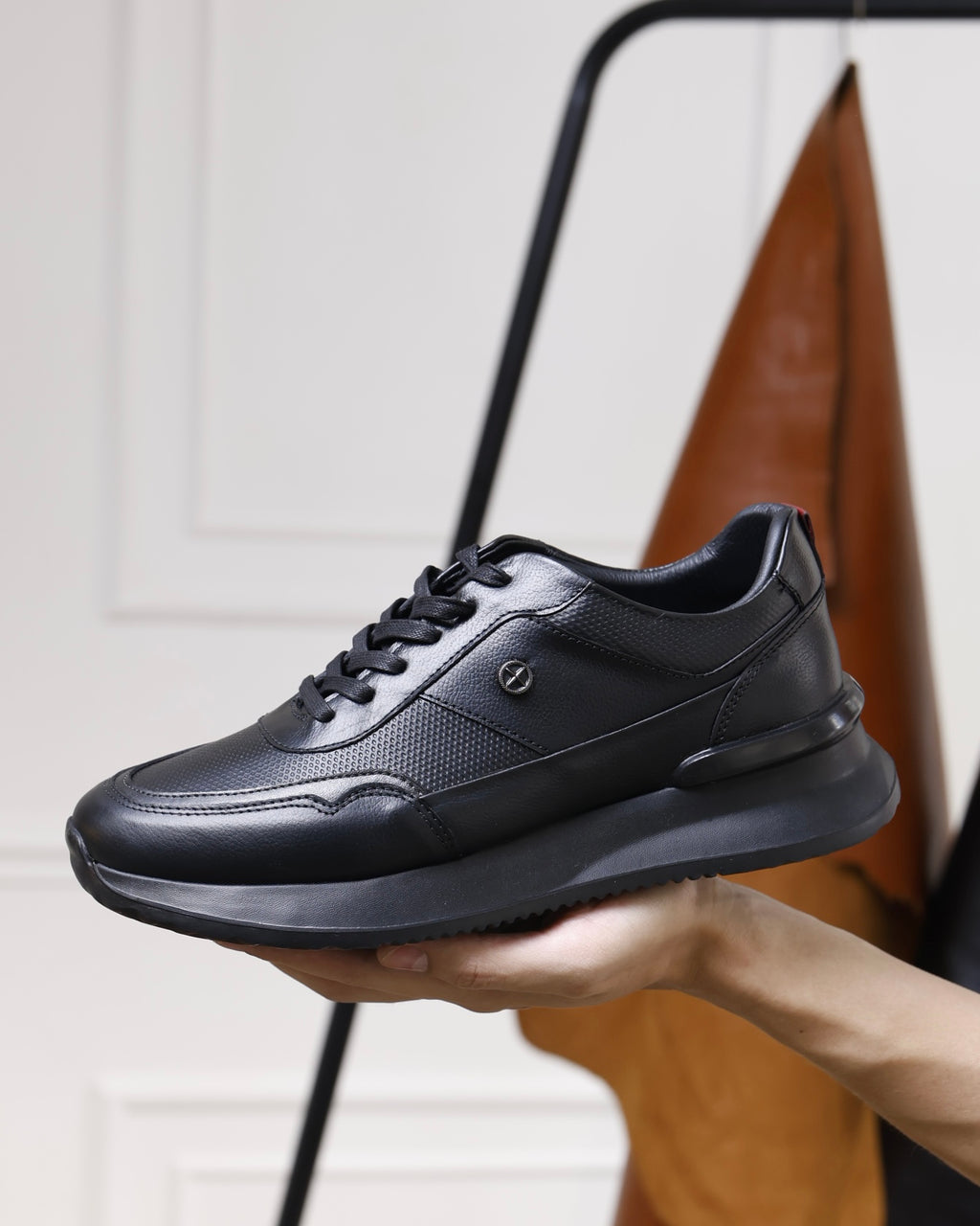 Toronto Negro -Tenis en cuero