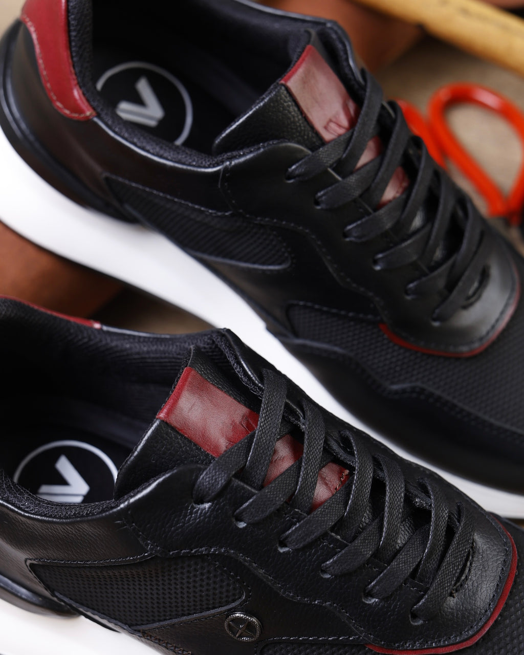 Monaco Negro - Tenis en cuero