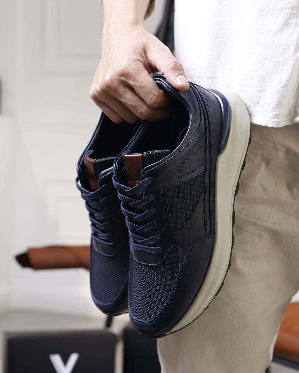 Milan Azul - Tenis en cuero